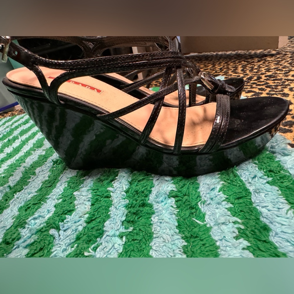 PRADA WEDGE STRAPPY LUXURIOUS SHOES US 8 BLK PATTON LEATHER NEW - Picture 5 of 10